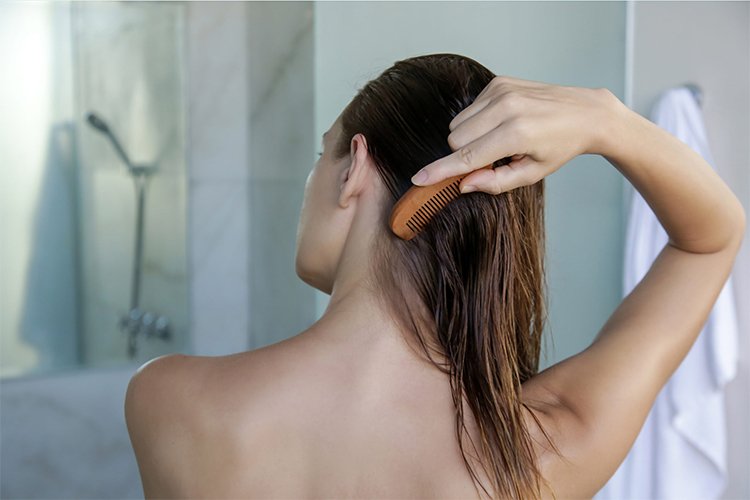 6 Hair Mistakes You Don't Know You're Making, According to an Expert