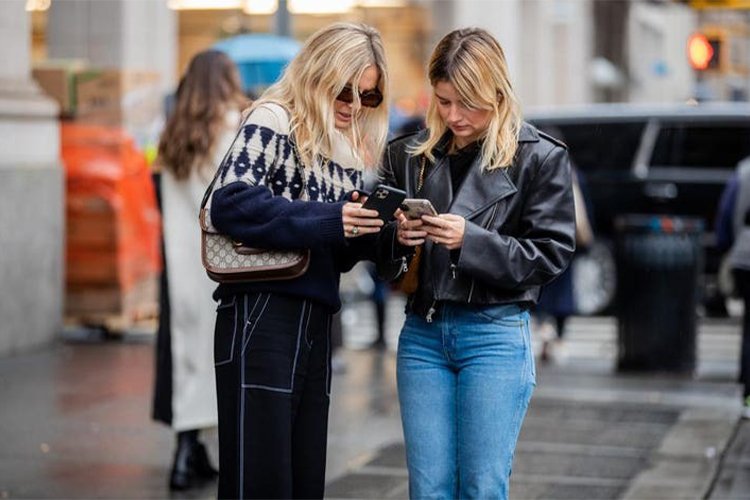 Apps that are a must-have for all fashion enthusiasts.