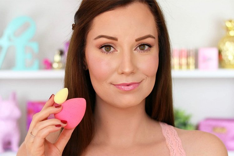 How to Clean a Beauty Blender or Makeup Sponge: 5 Easy Tricks