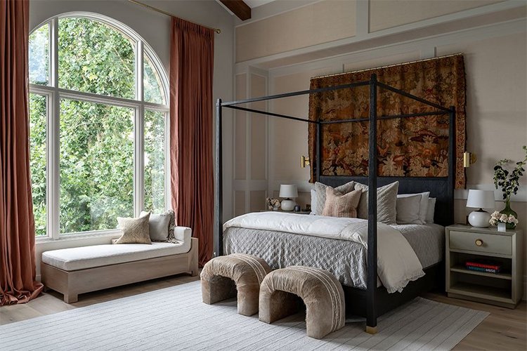 Sleep well behind these 10 trendy bedroom doors